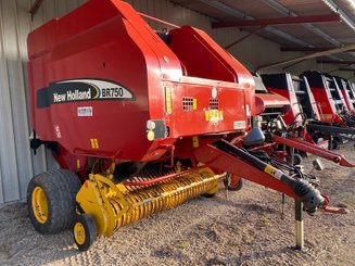 Presse à balles rondes New Holland BR750 - 1