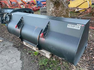 Godet multi-services Mailleux BC250H - 1