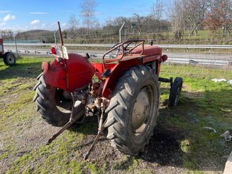 Tracteur agricole Massey Ferguson 30 - 2