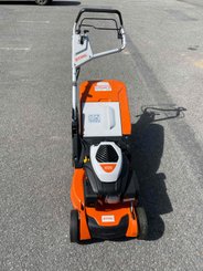Tondeuse poussée et tractée Stihl RM650VS - 1