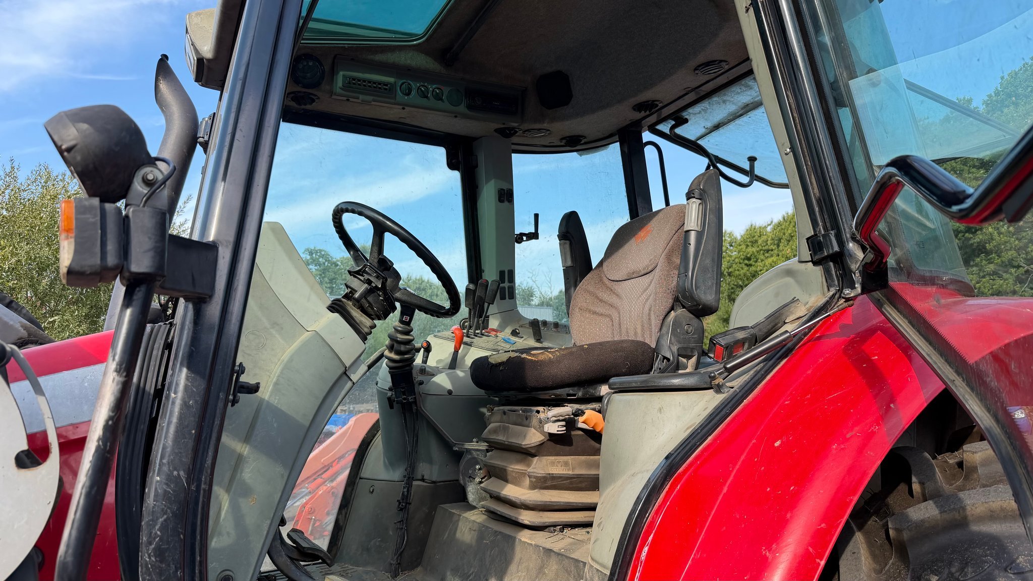 Tracteur agricole Massey Ferguson MF5445