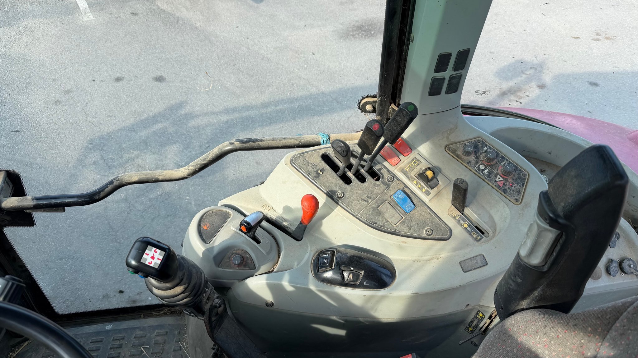 Tracteur agricole Massey Ferguson MF5445