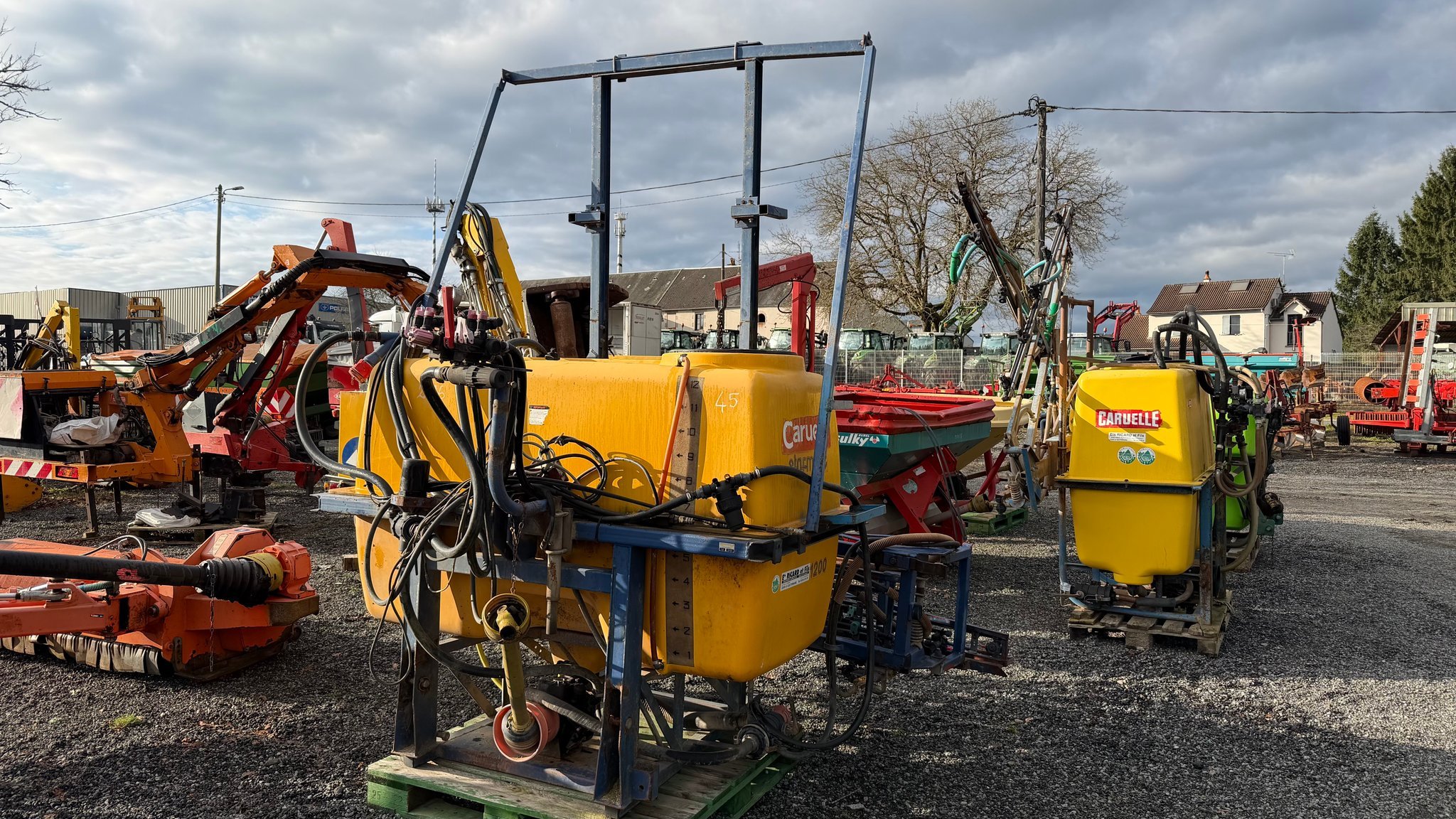 Pulvérisateur porté Caruelle 1200L