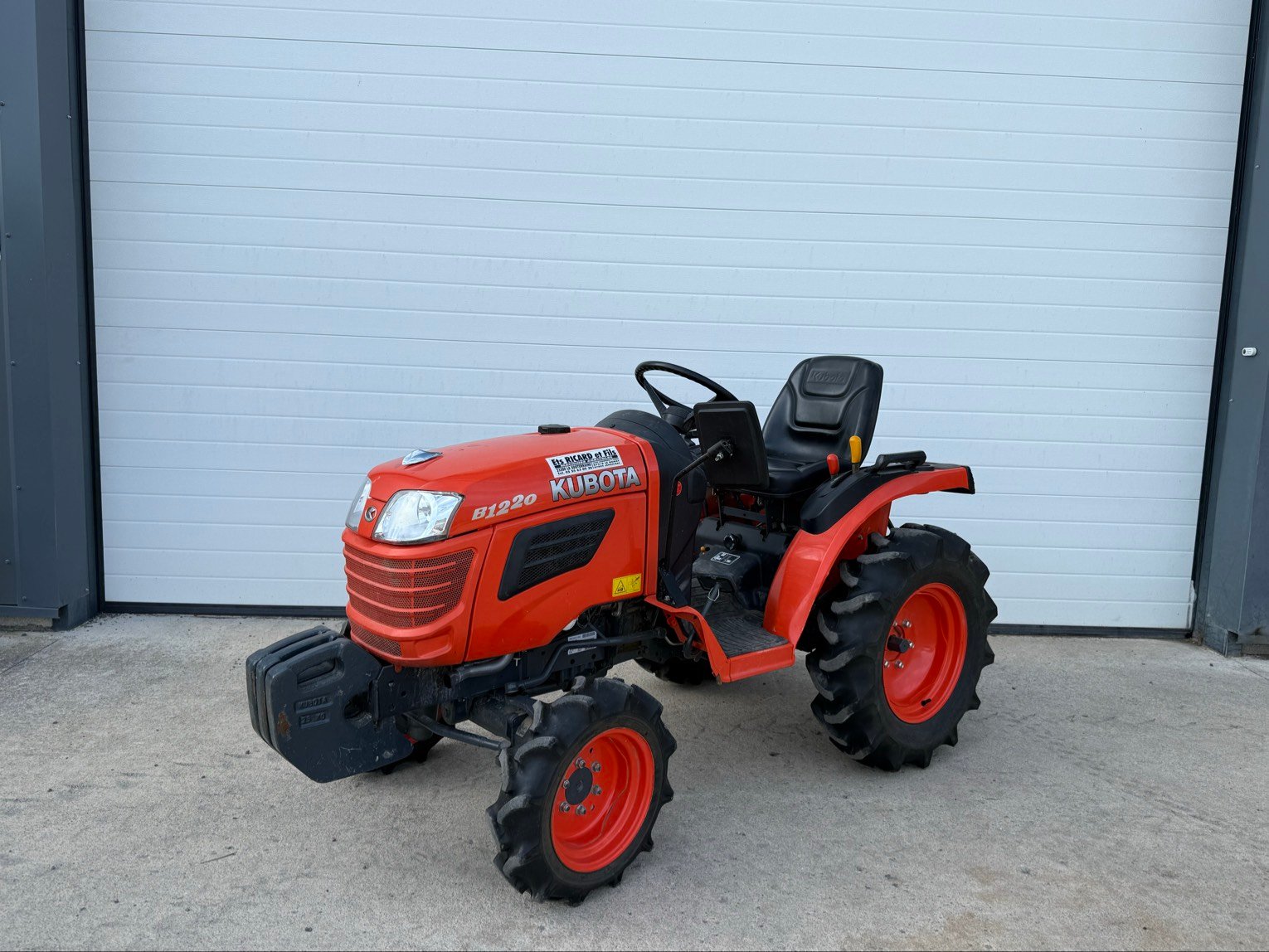 Micro tracteur Kubota B1220