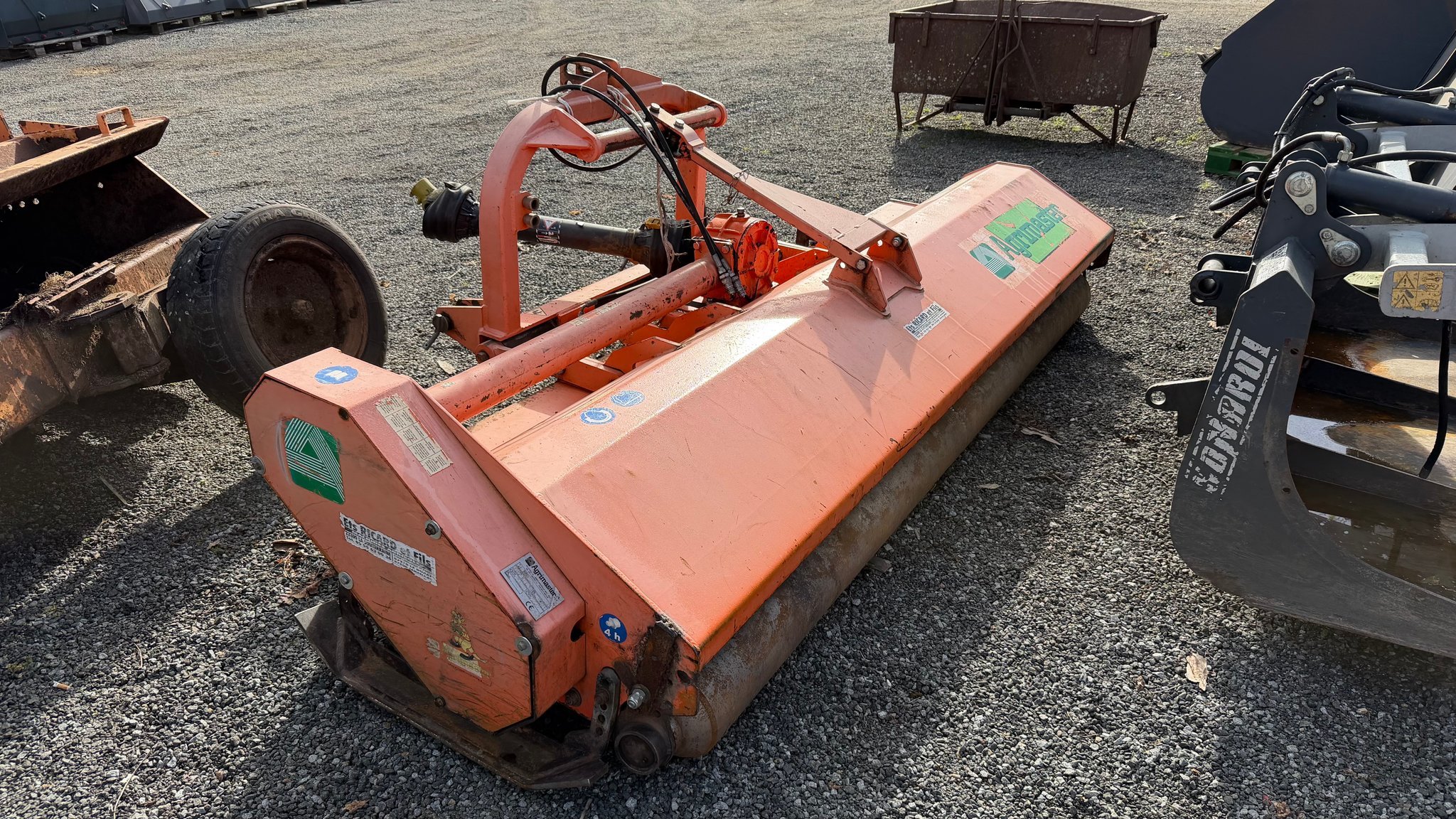 Broyeur à axe horizontal Agrimaster KN280MARTEAUX