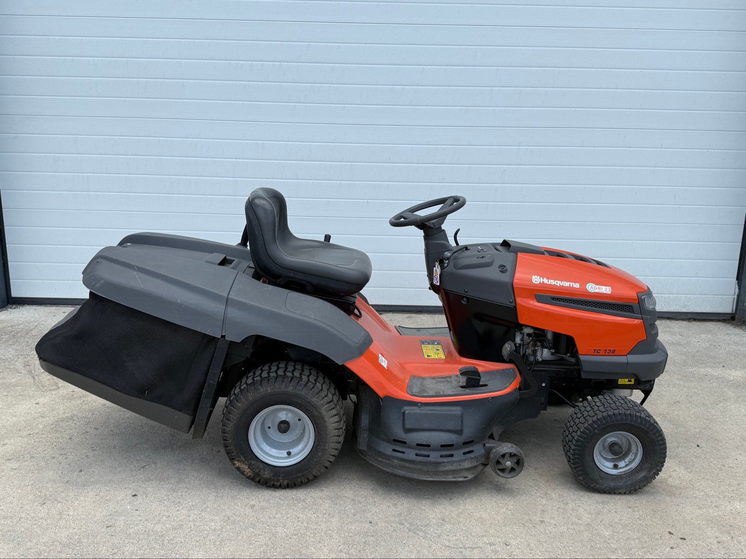 Tondeuse autoportée Husqvarna TC138