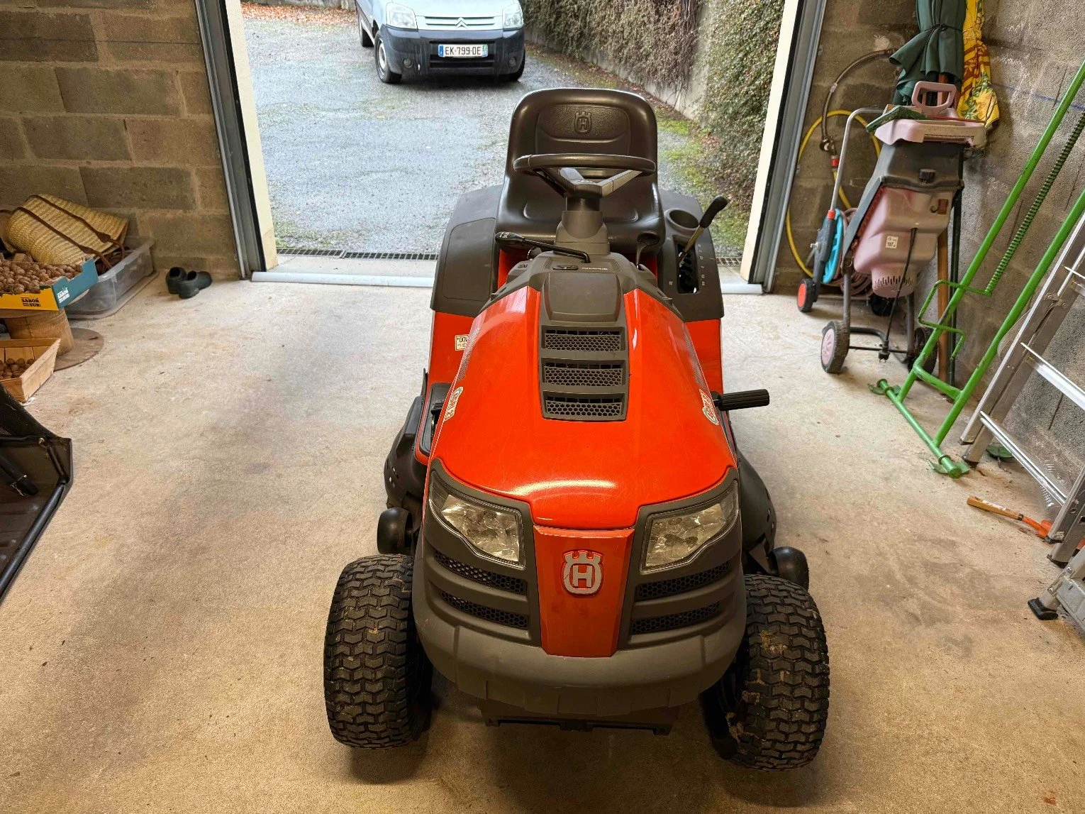 Tondeuse autoportée Husqvarna TC138