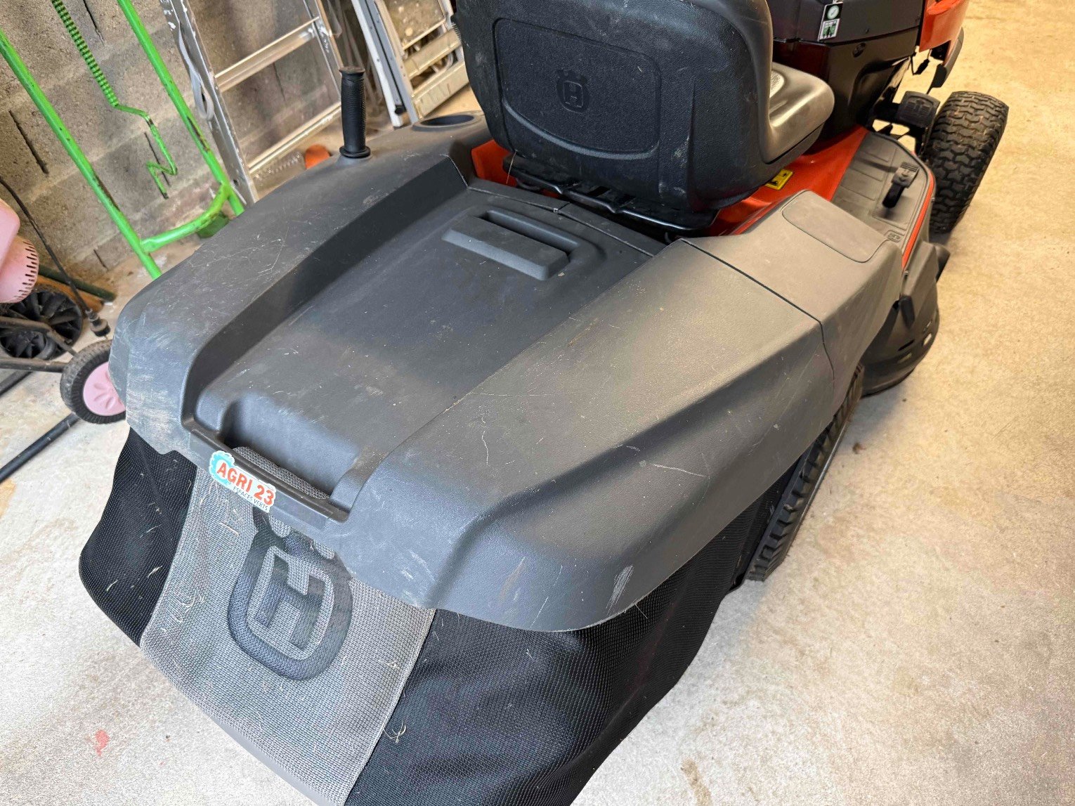 Tondeuse autoportée Husqvarna TC138