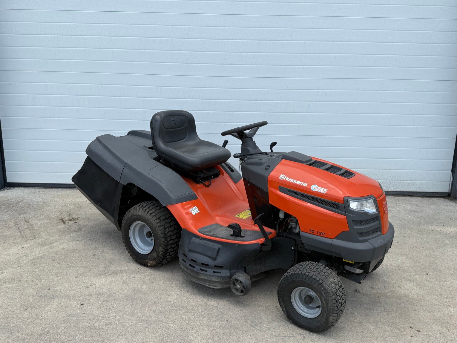 Tondeuse autoportée Husqvarna TC138