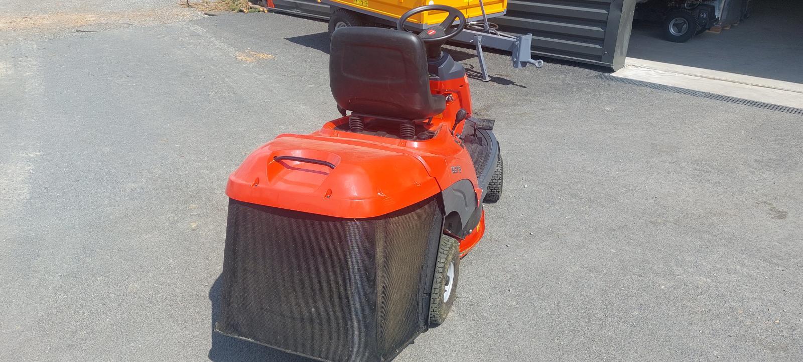 Tondeuse autoportée Colombia PA135C72