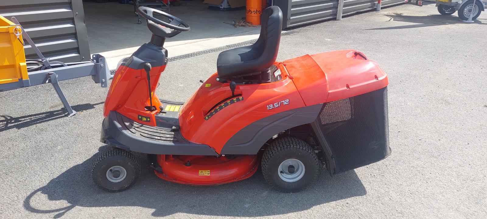 Tondeuse autoportée Colombia PA135C72