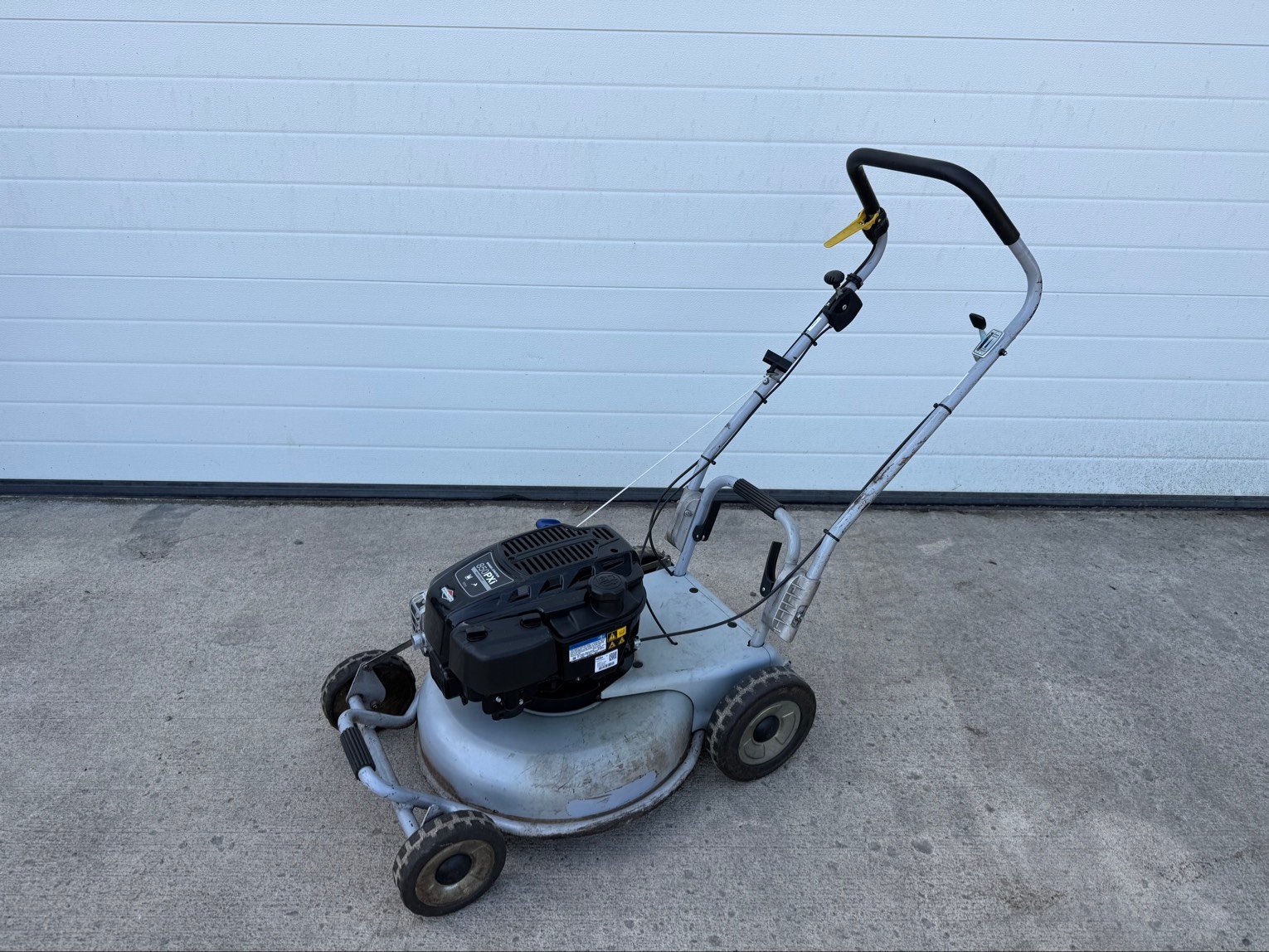 Tondeuse poussée et tractée Grin PM53PRO