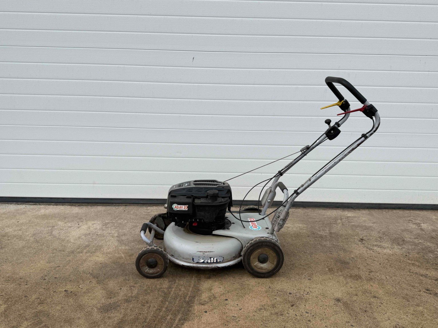 Tondeuse poussée et tractée Grin PM53PRO