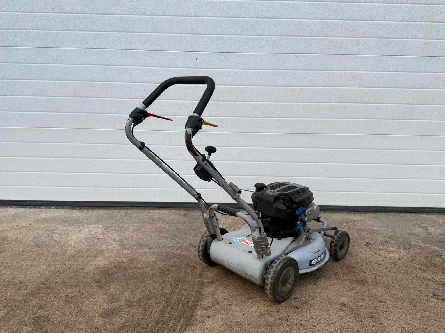 Tondeuse poussée et tractée Grin PM53PRO