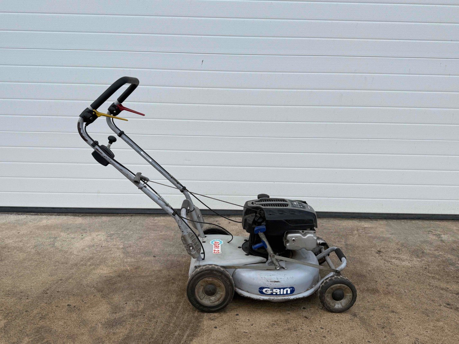 Tondeuse poussée et tractée Grin PM53PRO