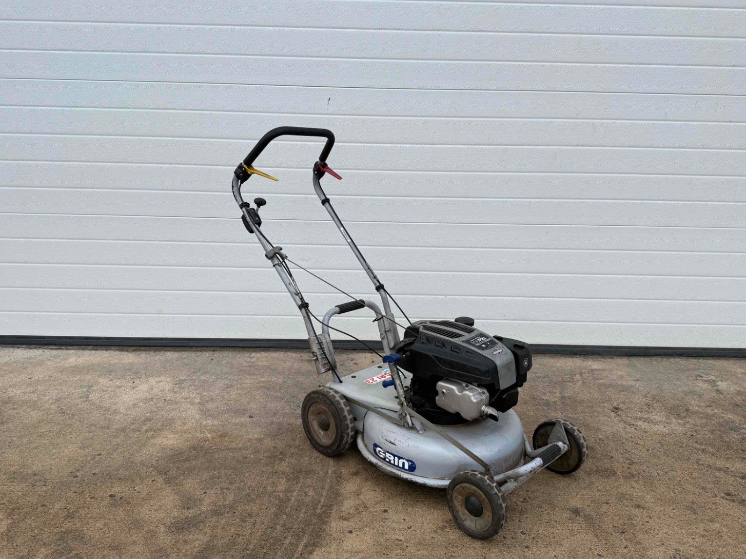 Tondeuse poussée et tractée Grin PM53PRO