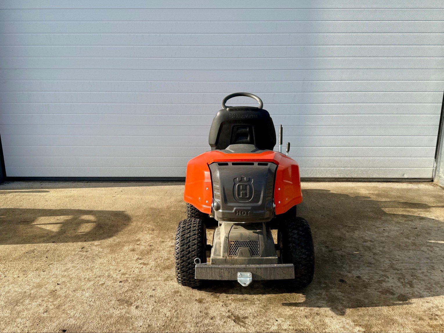 Tondeuse autoportée Husqvarna R214T