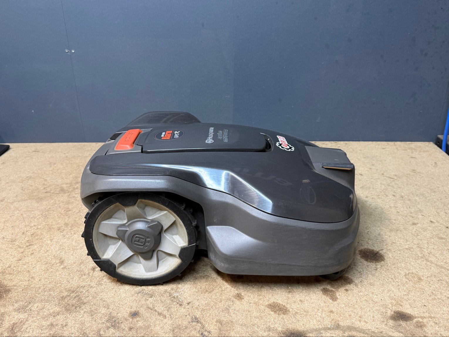Robot de tonte Husqvarna AUTOMOWER 315MII
