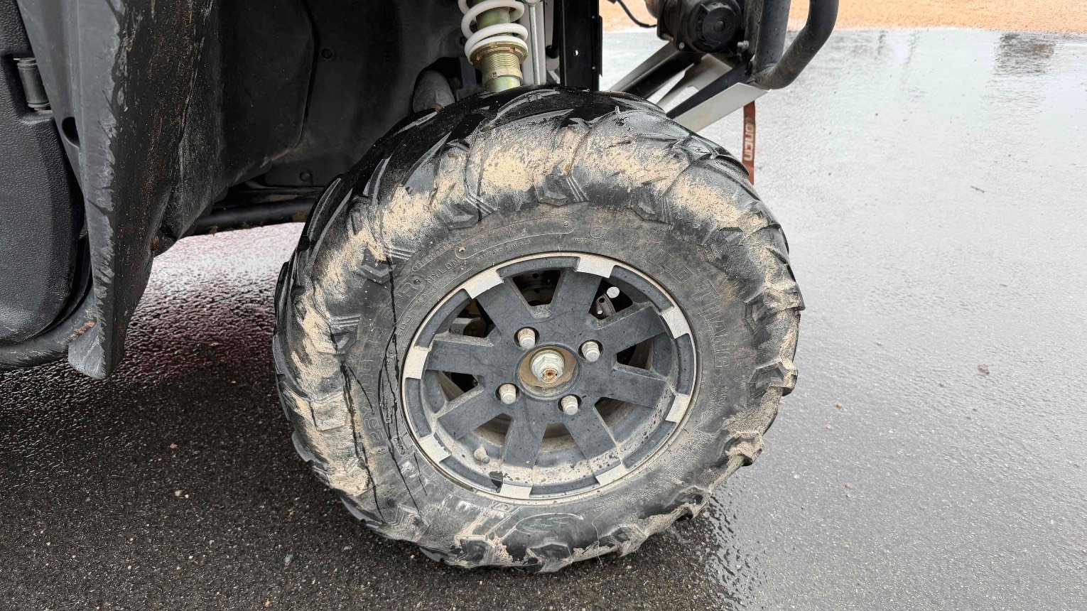 Quad - transporteur Goes 700 UTX EPS