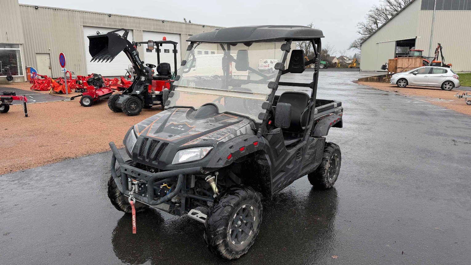 Quad - transporteur Goes 700 UTX EPS