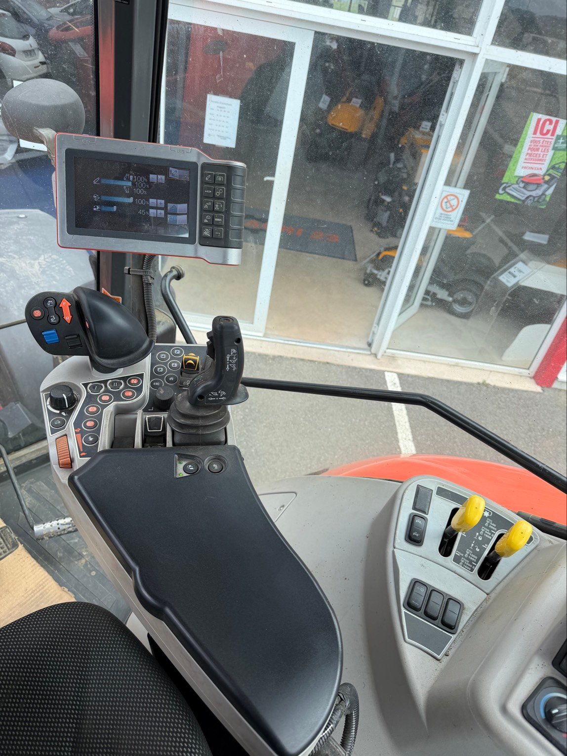 Tracteur agricole Kubota M7131