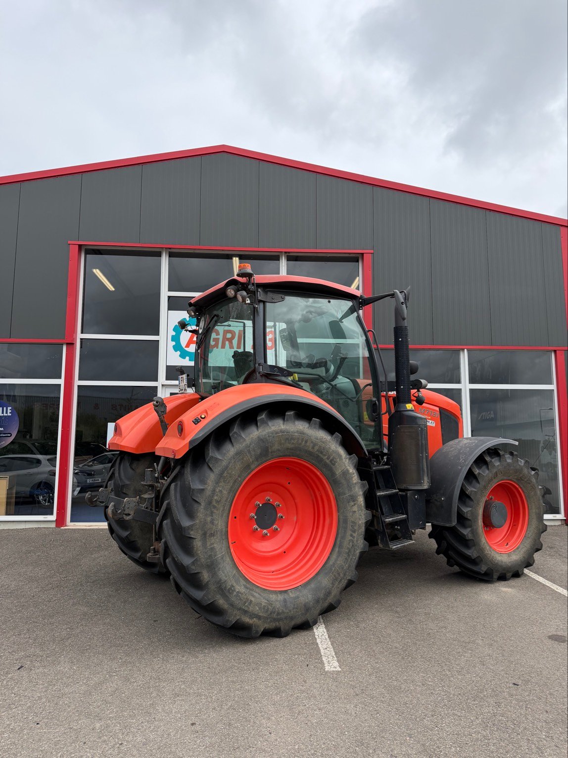 Tracteur agricole Kubota M7131