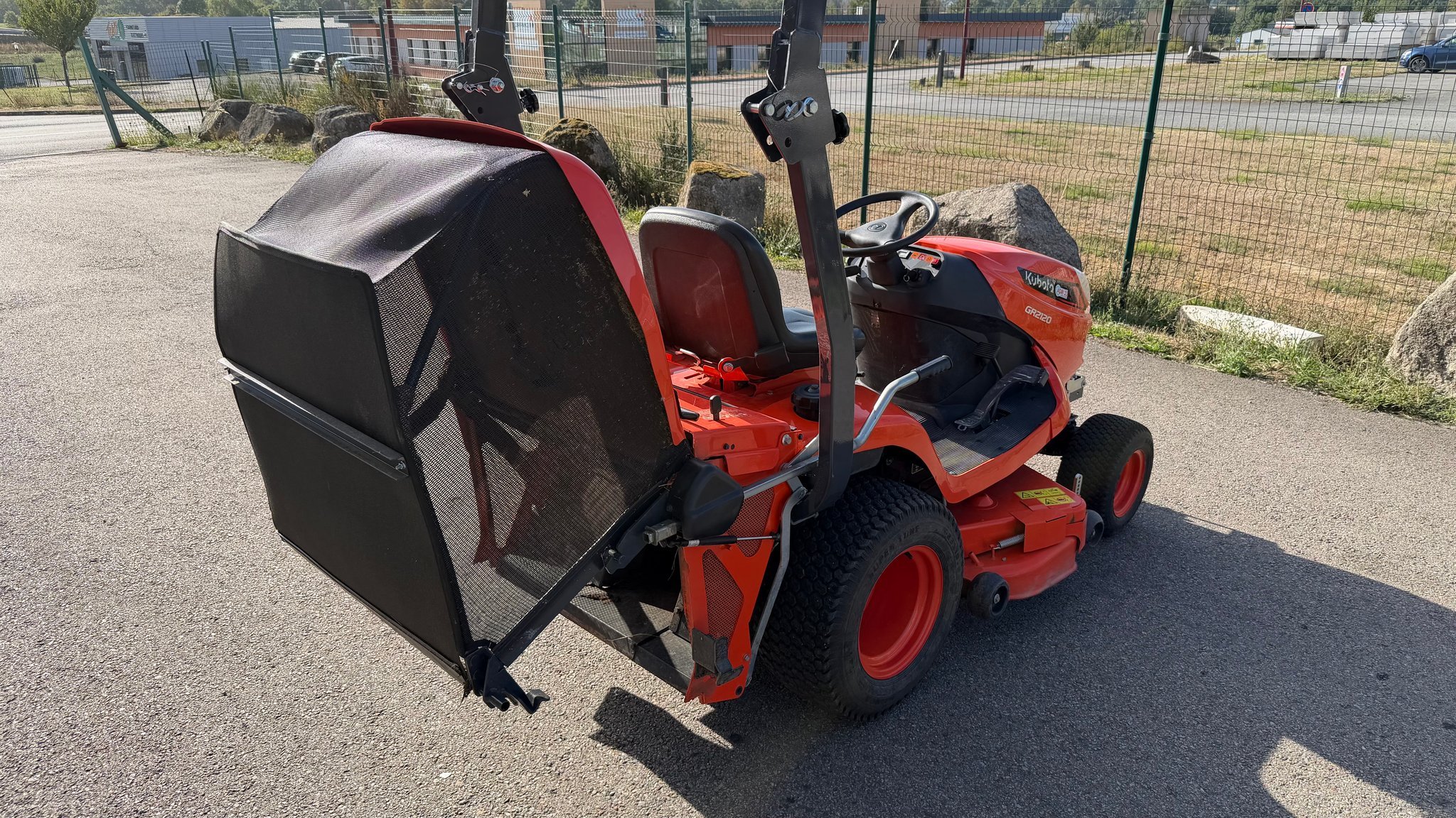 Tondeuse autoportée Kubota GR2120-II