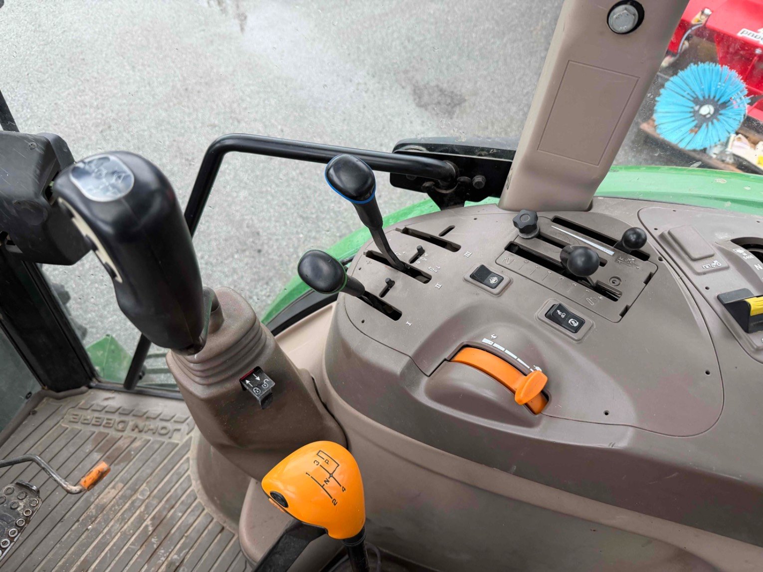 Tracteur agricole John Deere 5090M