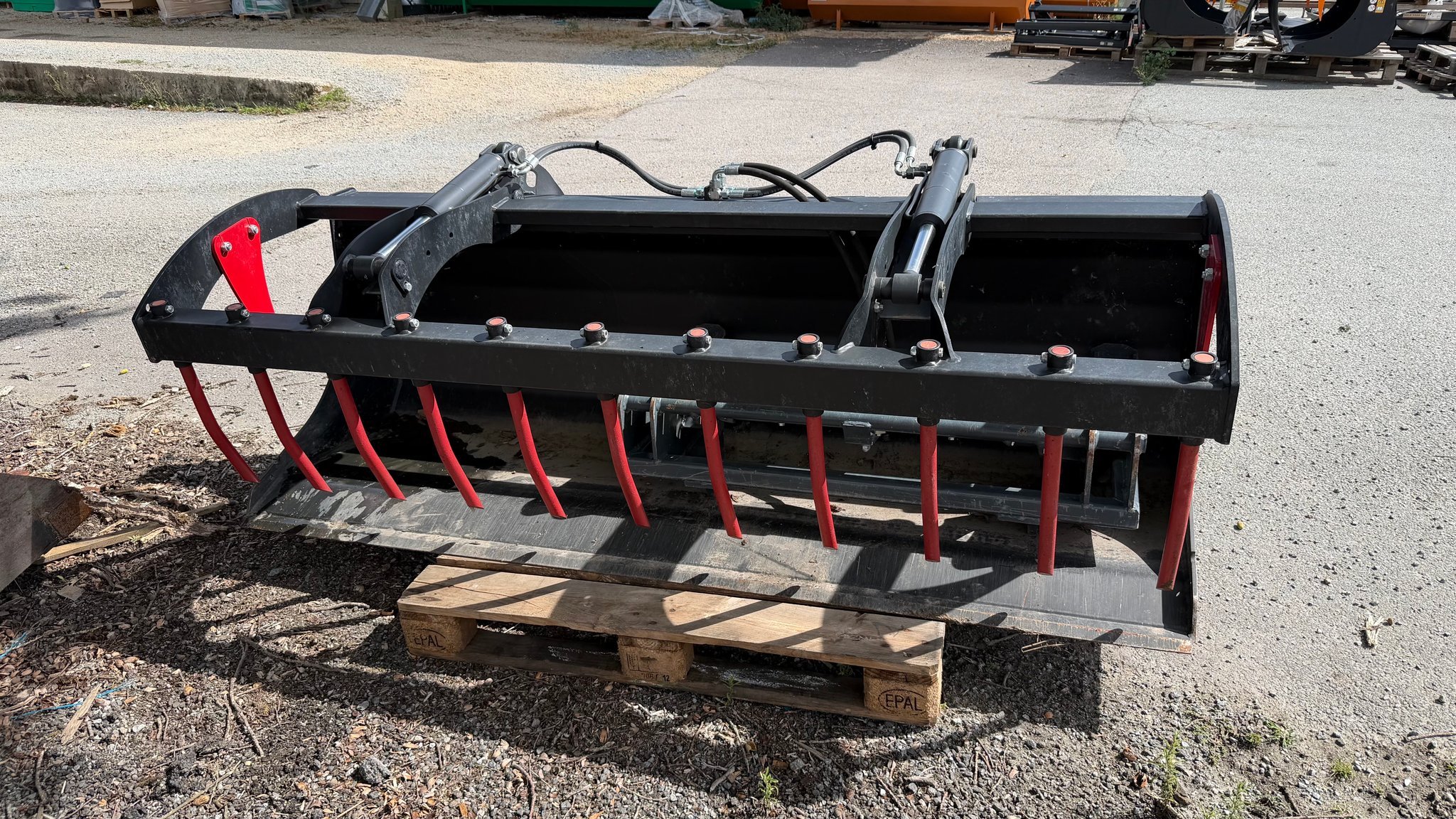 Godet multi-services Mailleux BMS225H