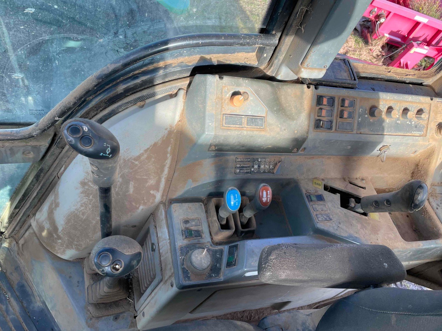 Tracteur agricole Valtra T 120