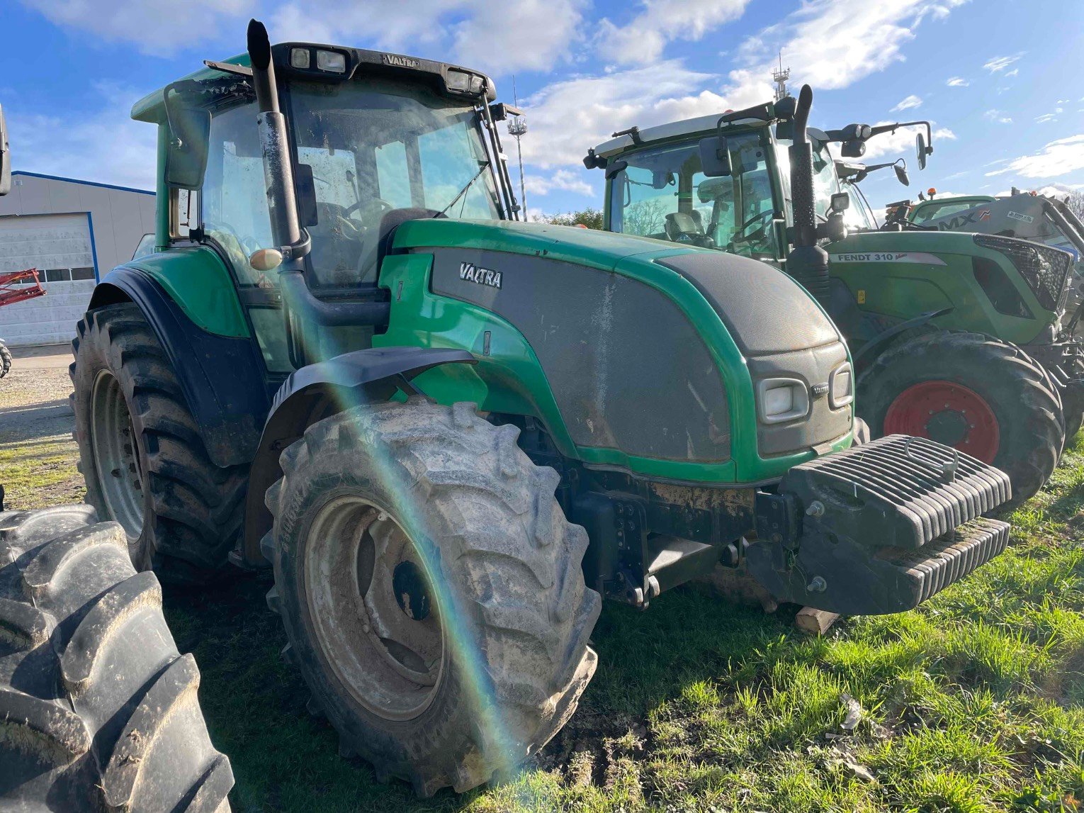 Tracteur agricole Valtra T 120