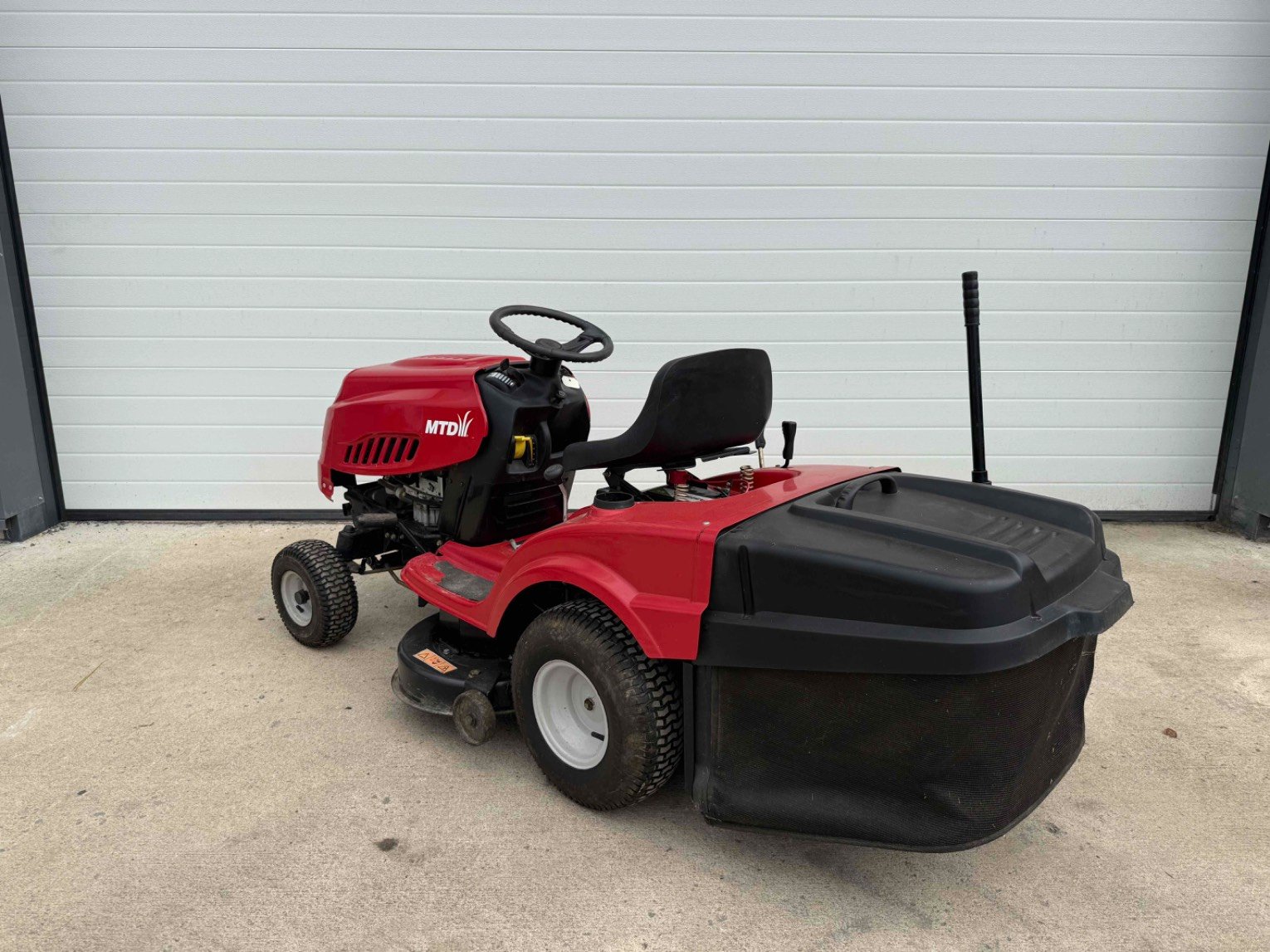 Tondeuse autoportée MTD SMART RE 125
