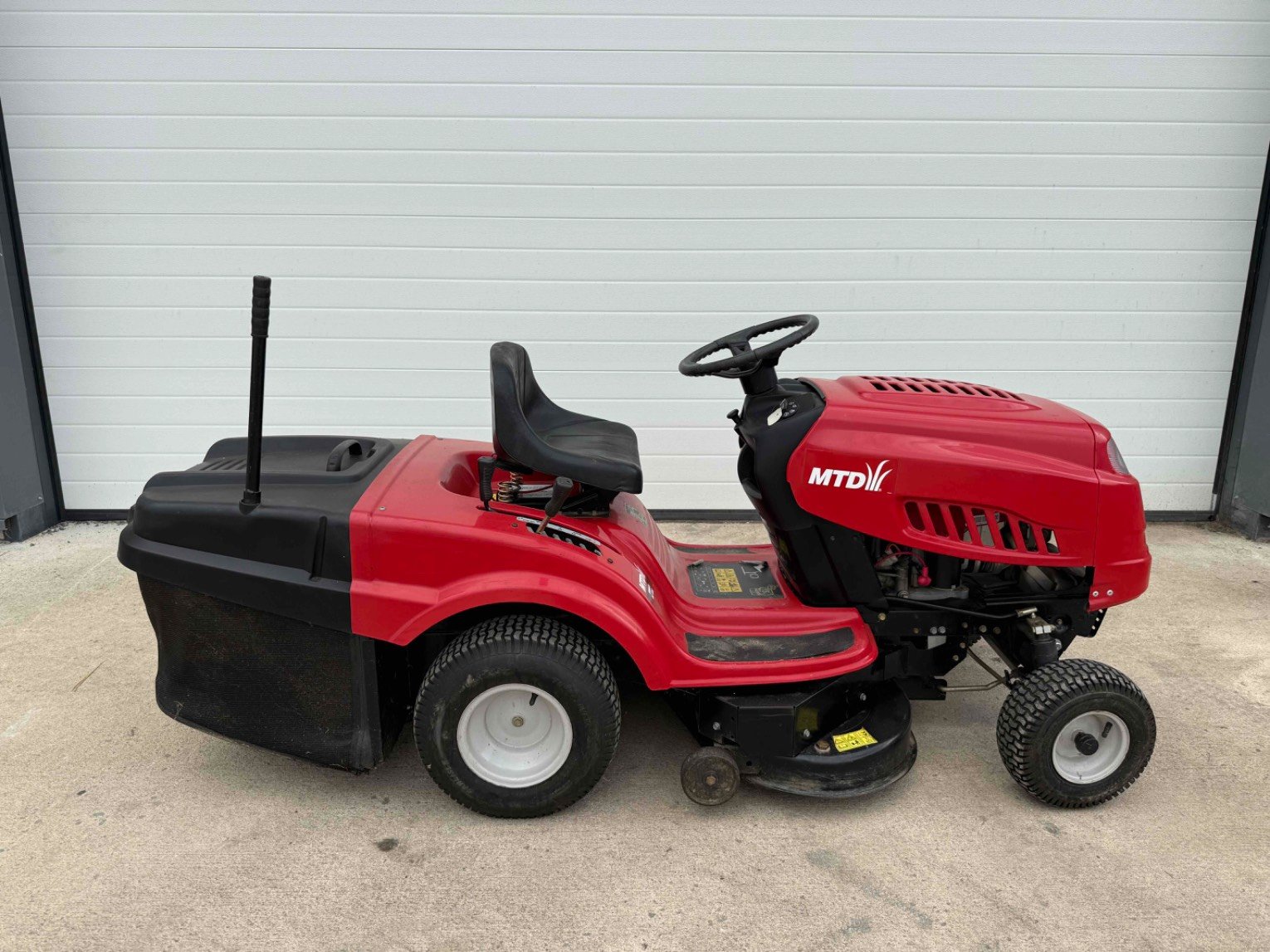 Tondeuse autoportée MTD SMART RE 125