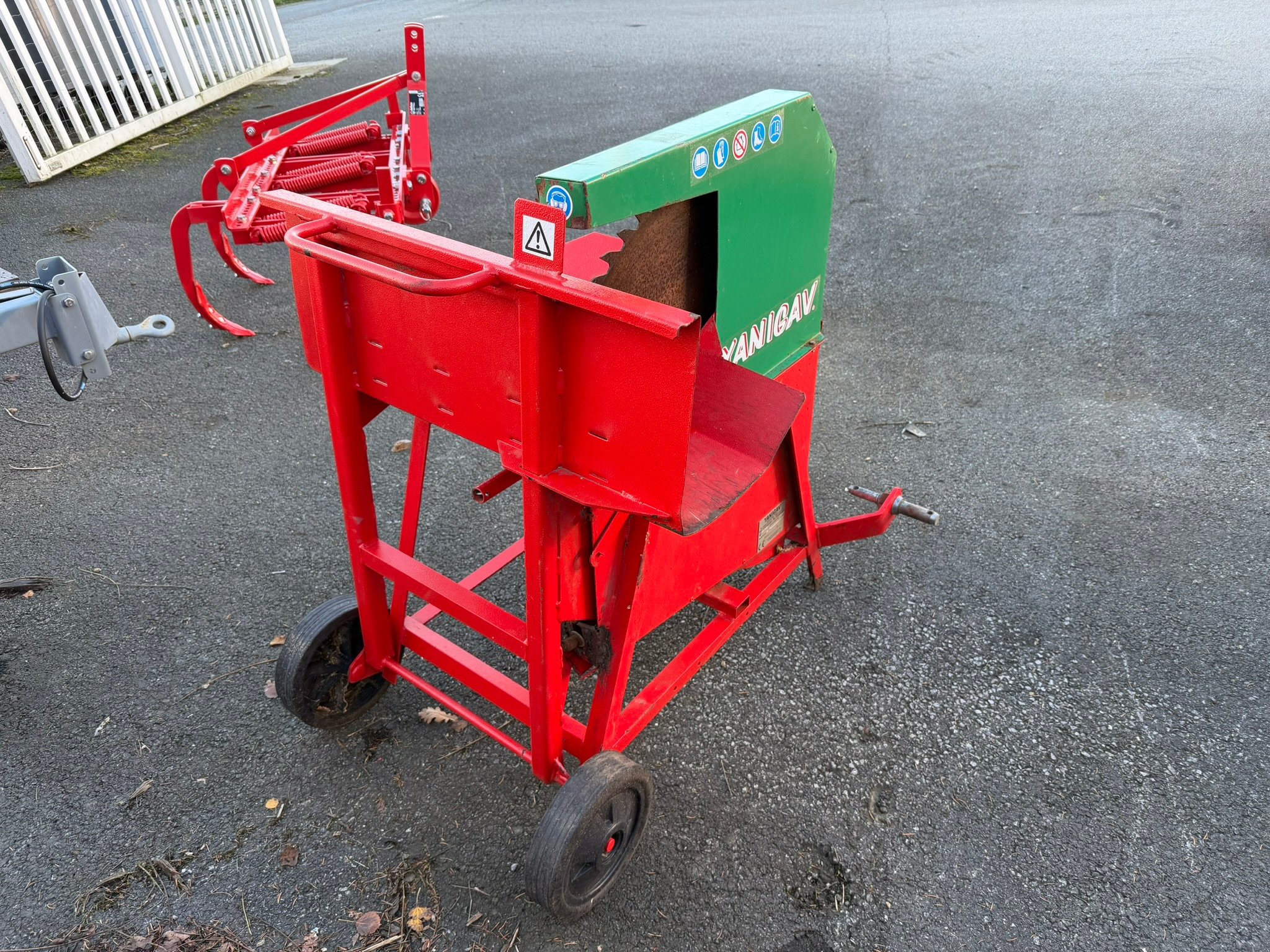 Scie circulaire Yanigav SC700