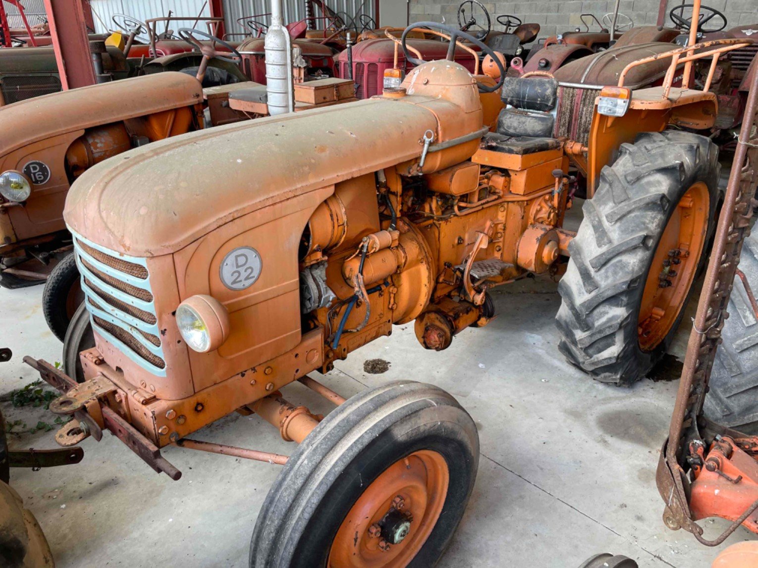 Tracteur agricole Renault D22
