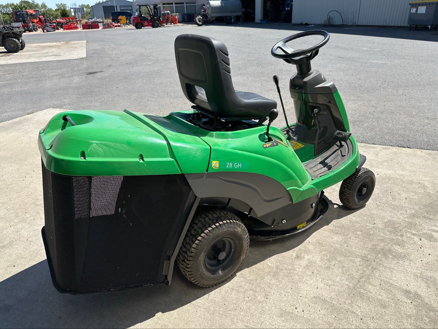 Tondeuse autoportée VERTS LOISIRS F 72 HYDRO