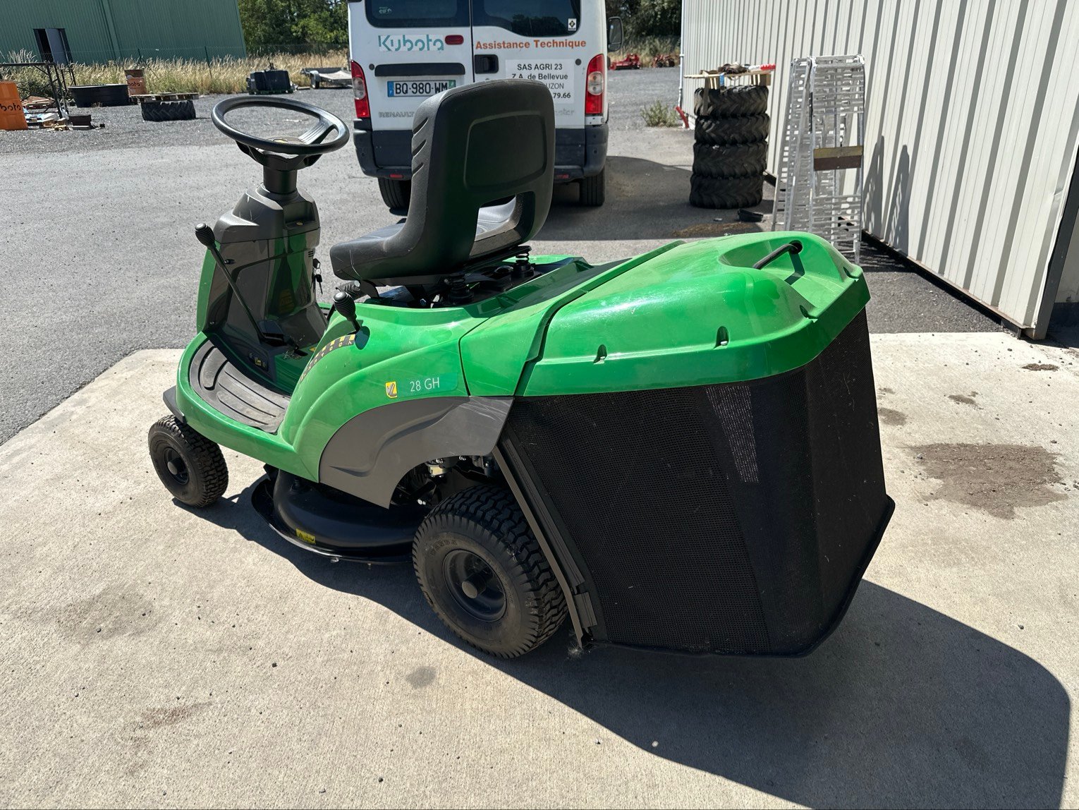 Tondeuse autoportée VERTS LOISIRS F 72 HYDRO