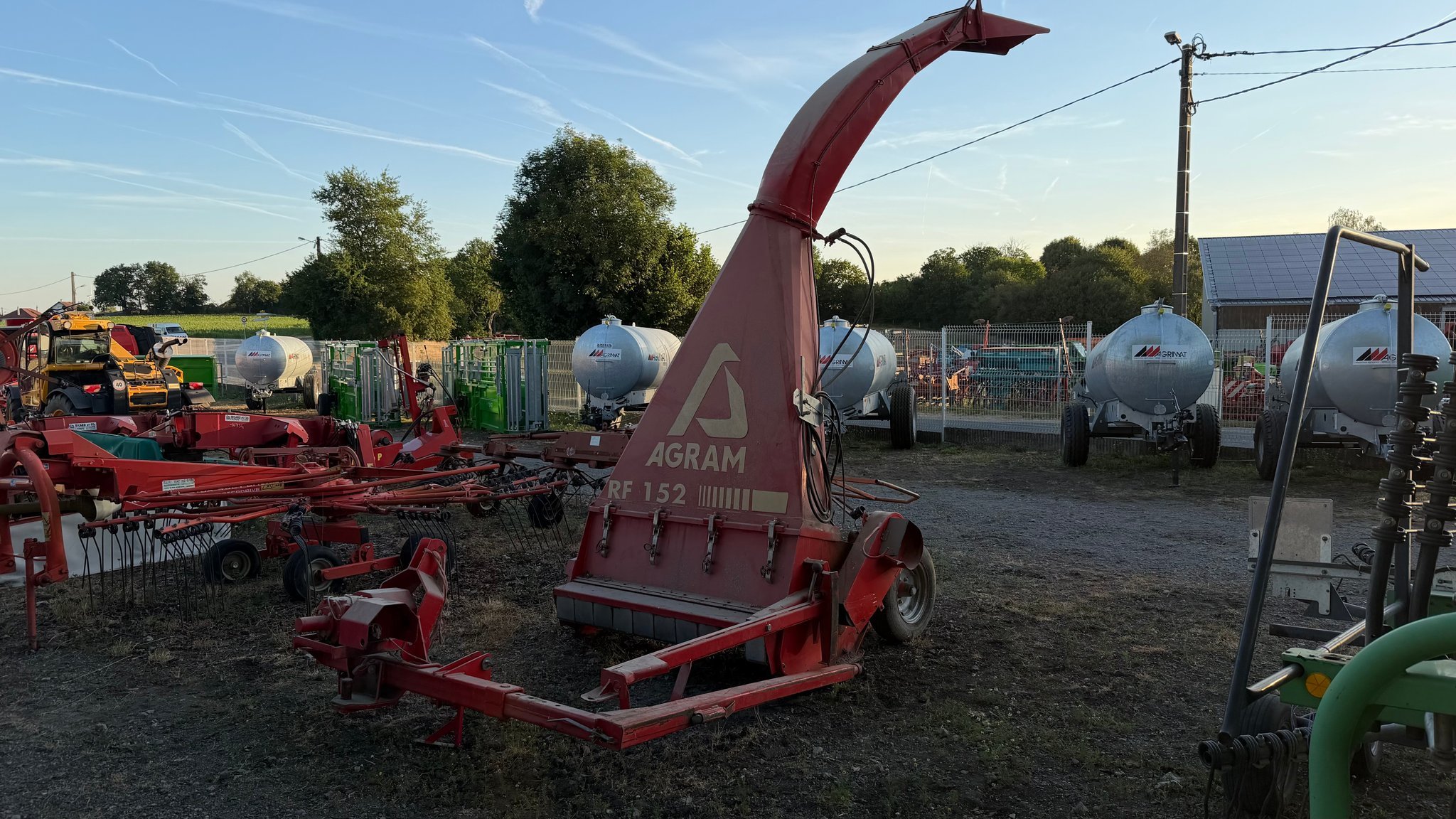 Ensileuse tractée Agram RF152