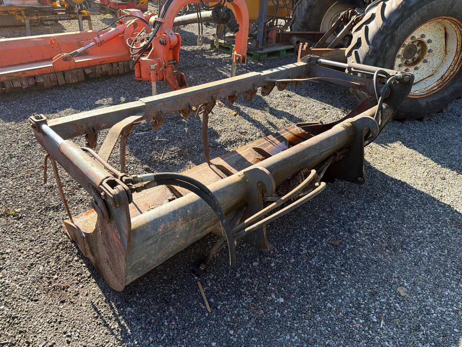 Godet multi-services Faucheux 2m30