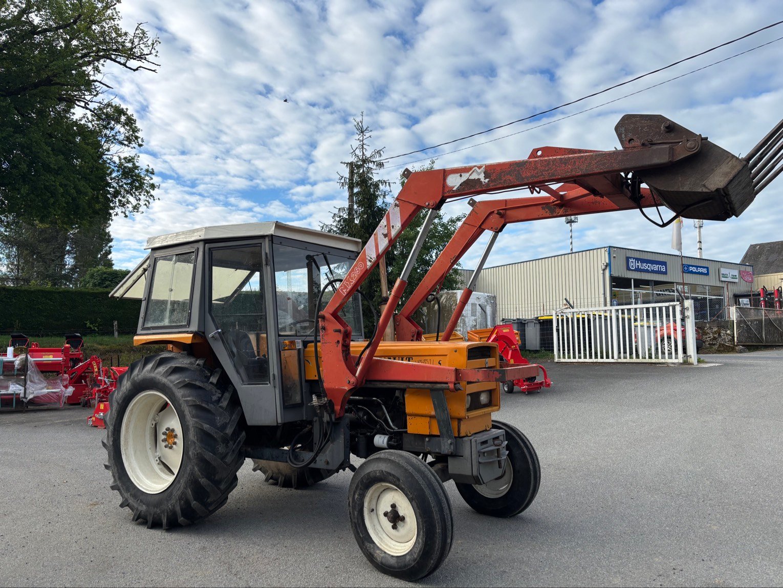 Tracteur agricole Renault R7461