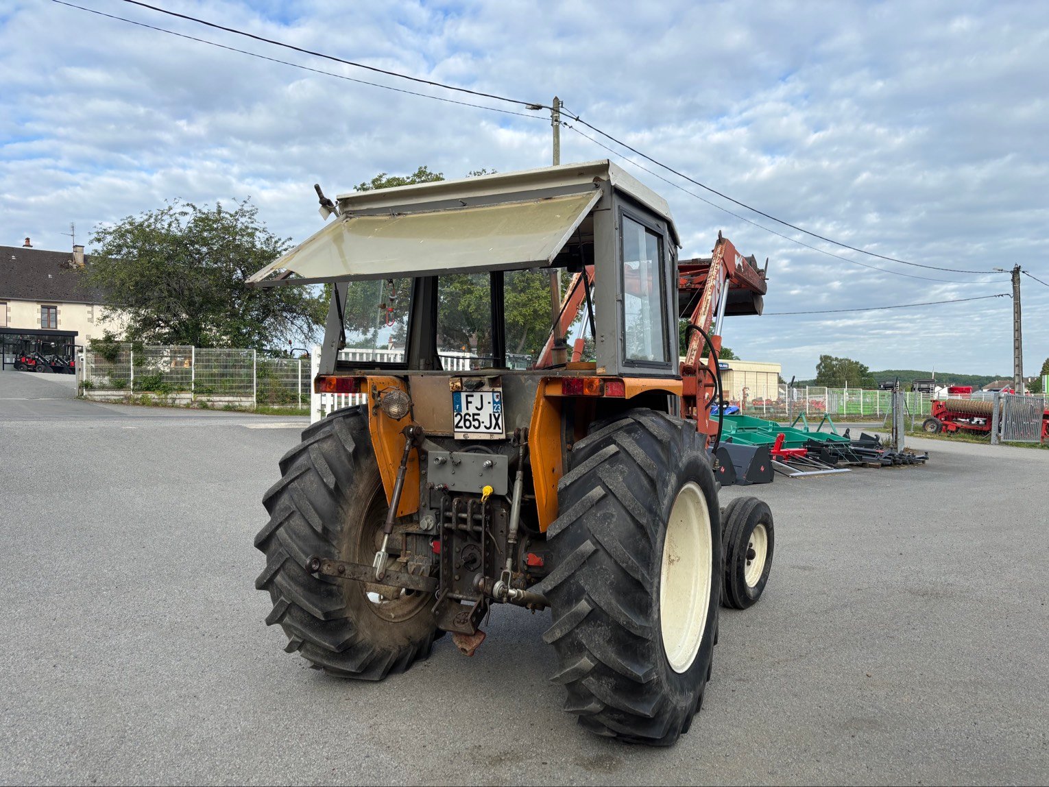 Tracteur agricole Renault R7461