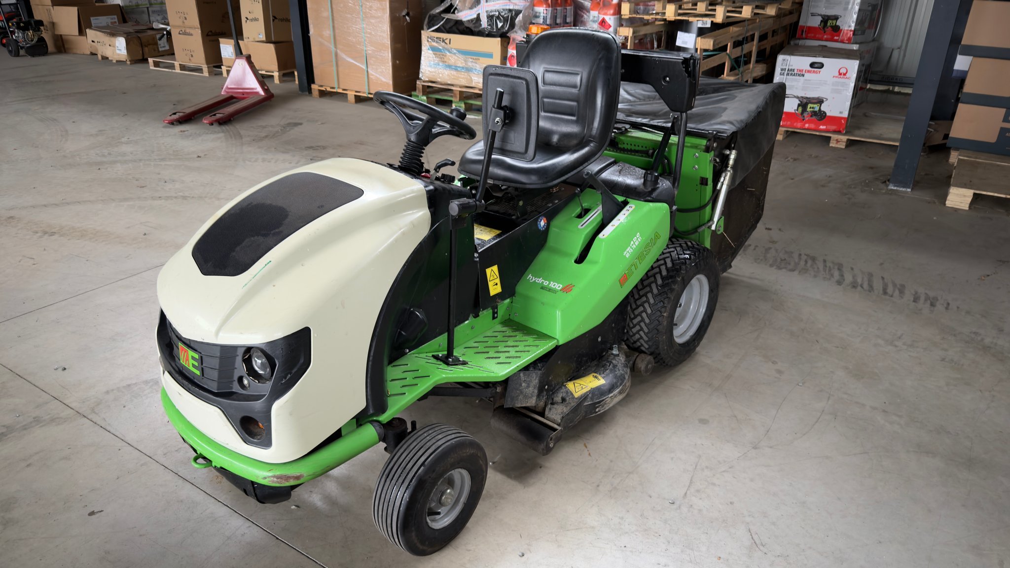 Tondeuse autoportée Etesia HYDRO 100 MKEHH